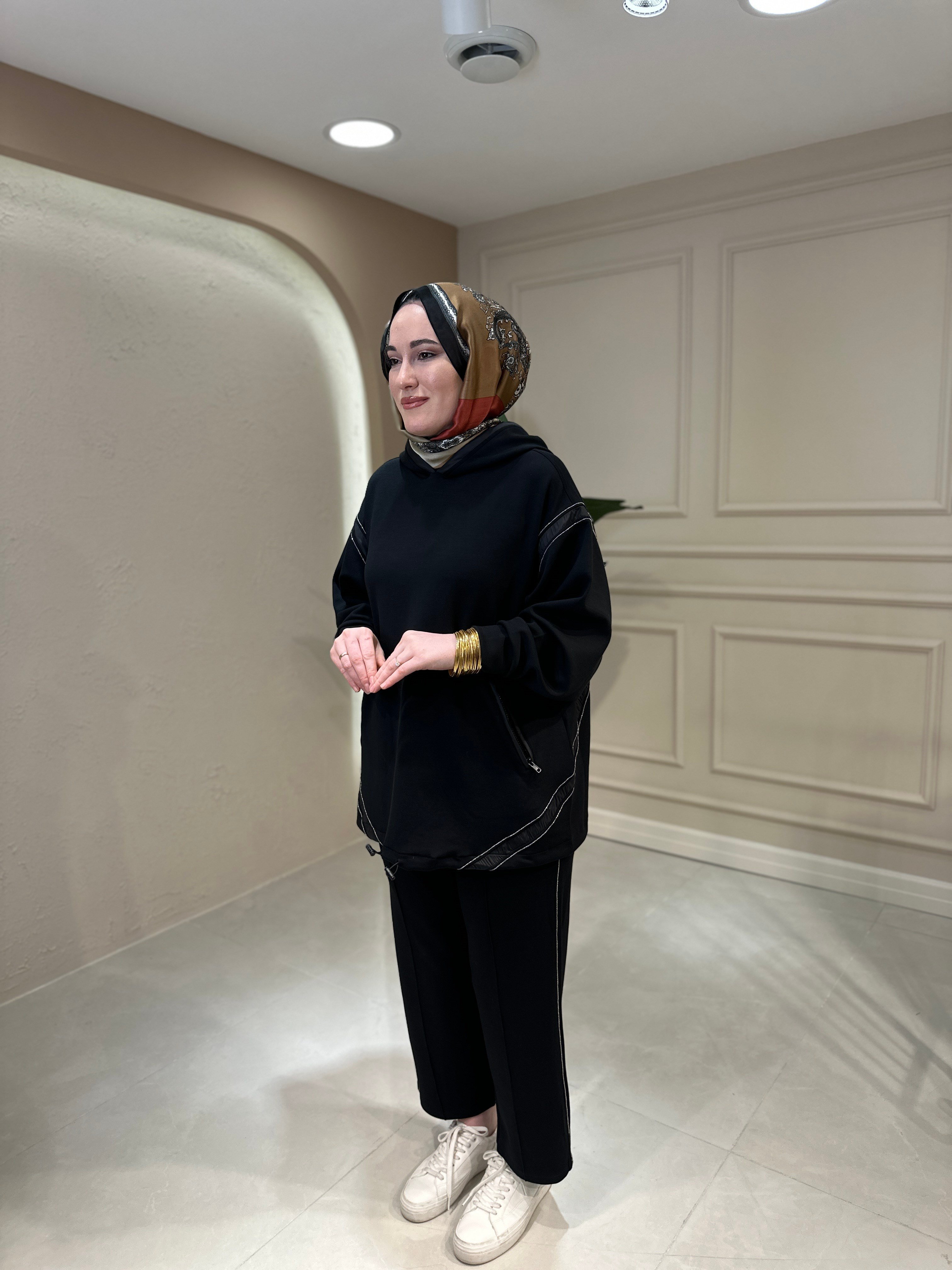 4797 Ghisa Kapüşonlu Takım