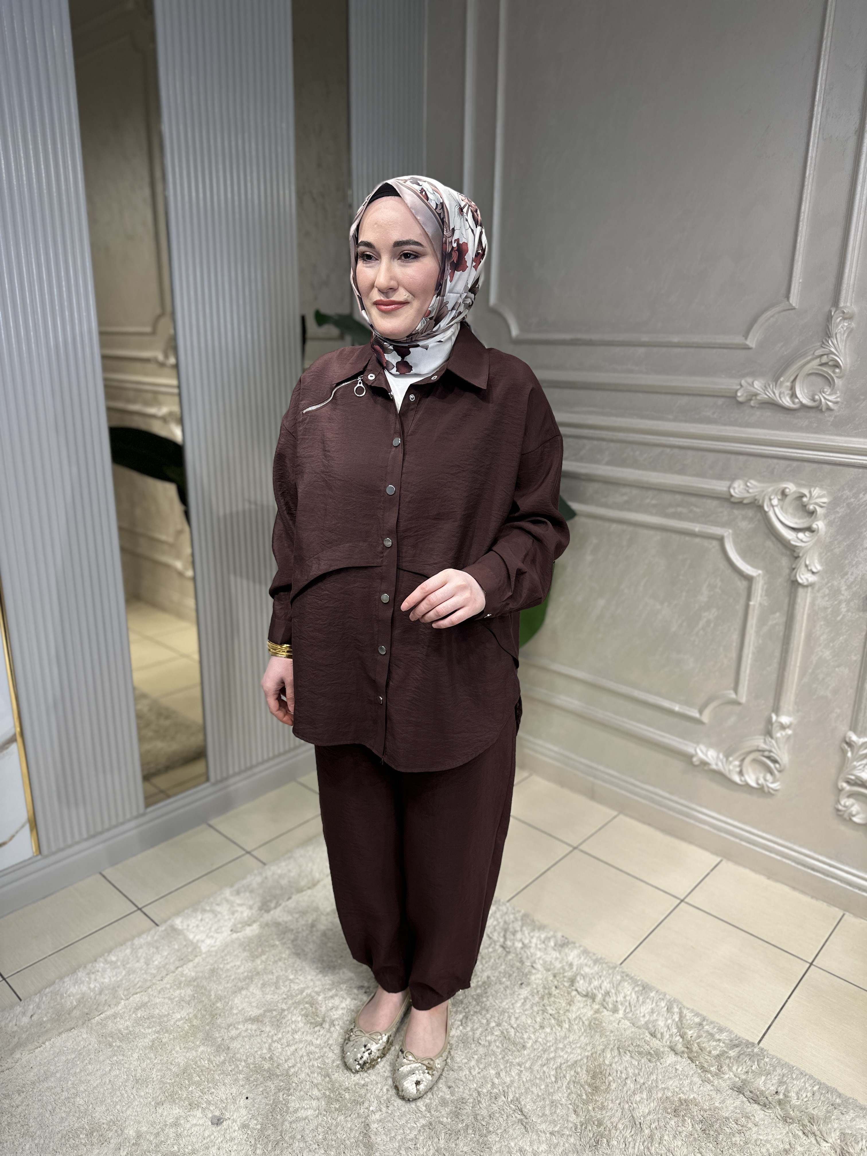 5979 Pantolonu Ve Tuniği Fermuar Ve Çıtçıt Detaylı Dubai Takım
