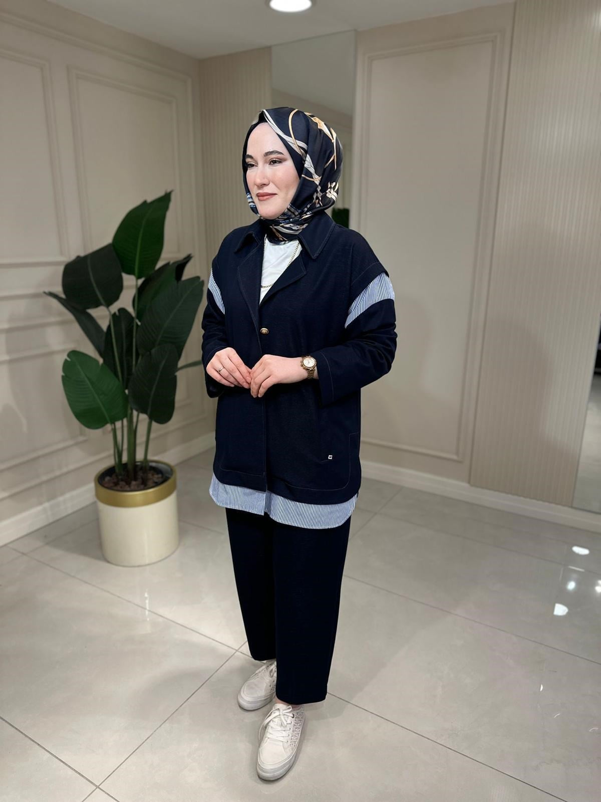 9136 Ghisa Pantolonlu Takım