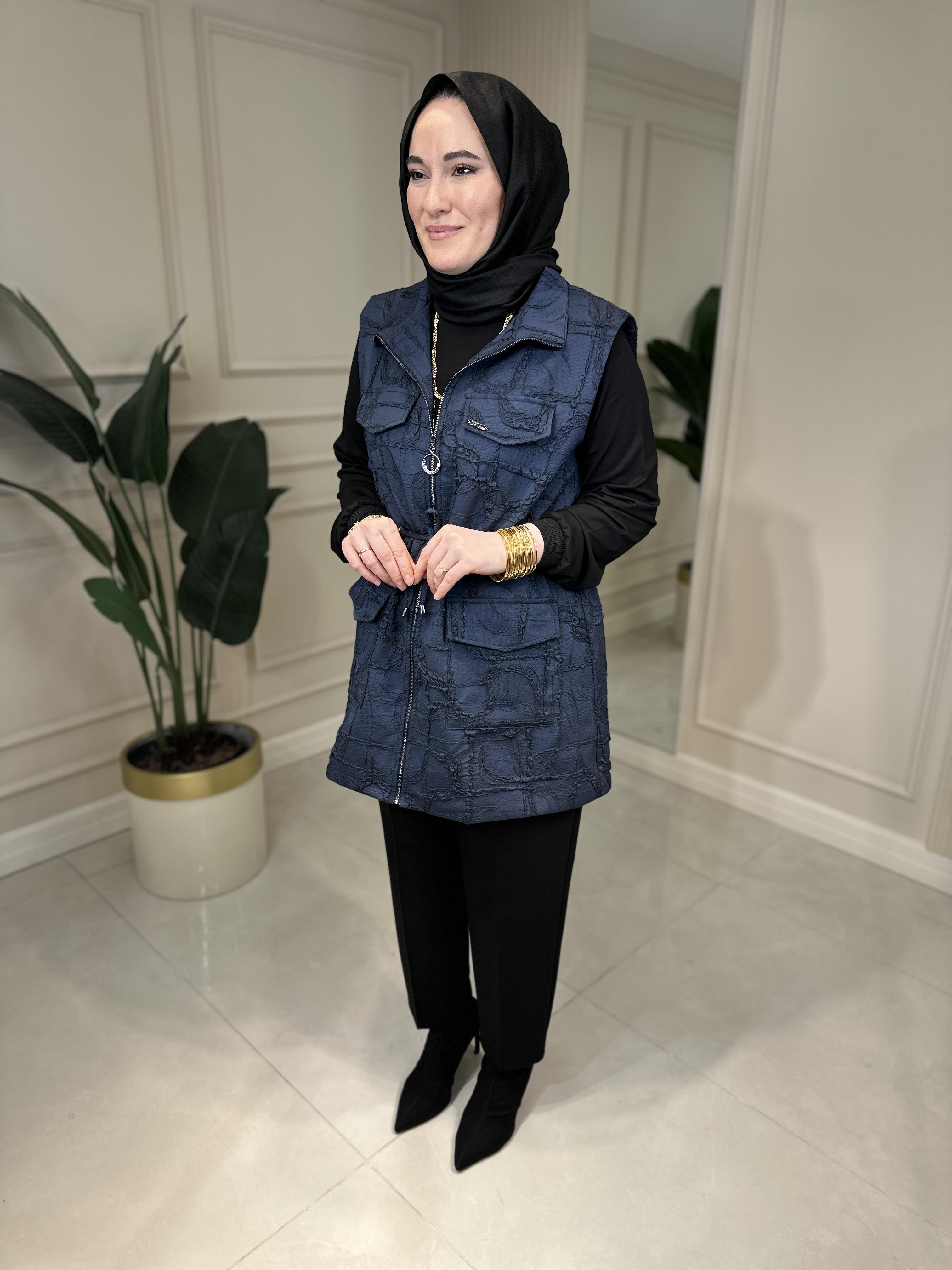 9318 Desenli Jakar Kumaş Kapitone Yelek