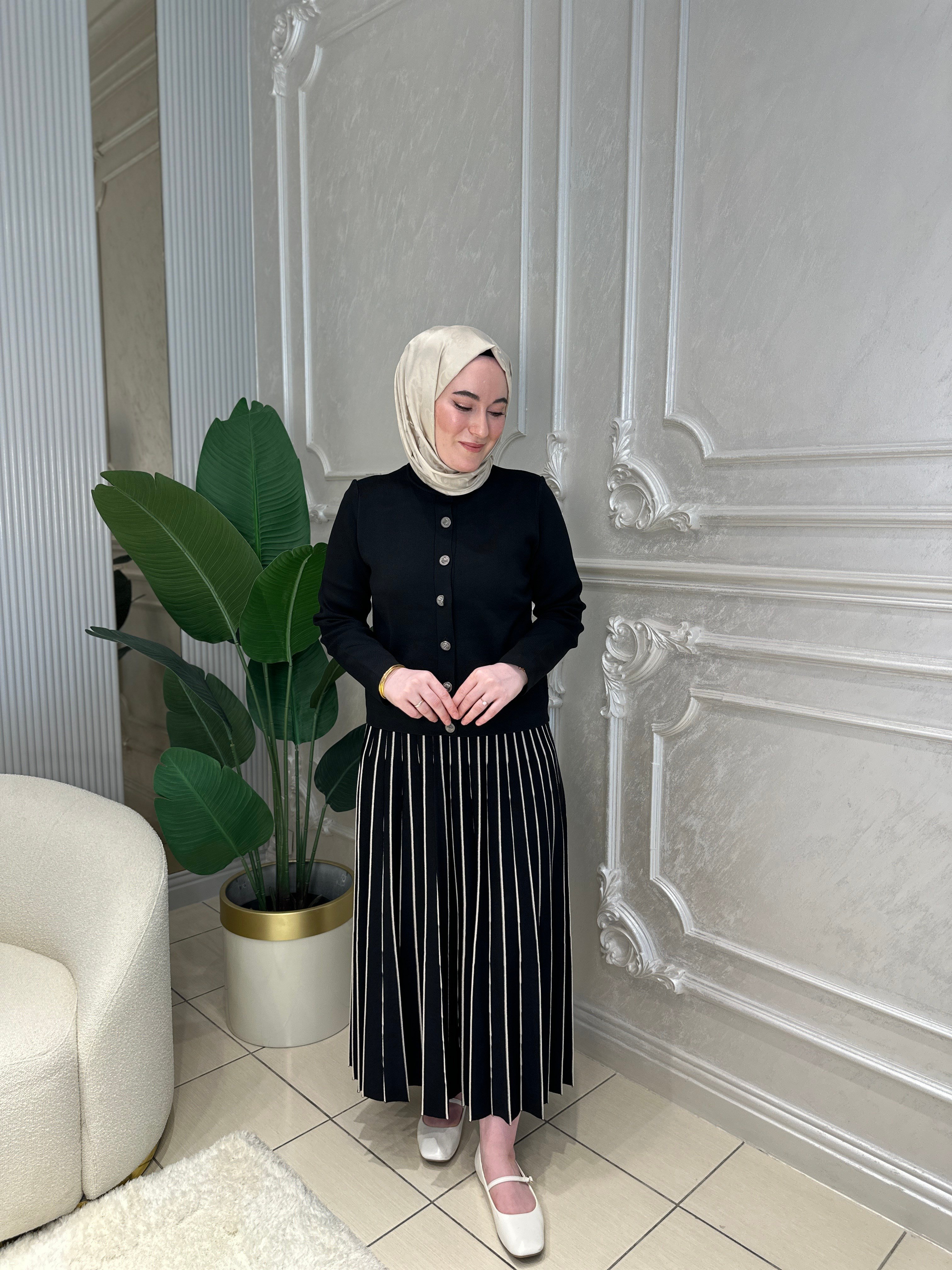 Nuss1311 Çizgili Etekli Takım
