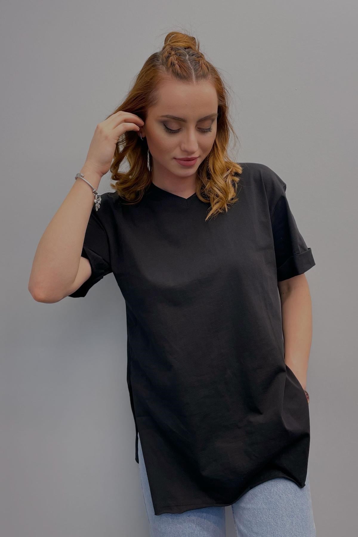 Kadın V Yaka Yırtmaçlı Basic T-Shirt Siyah