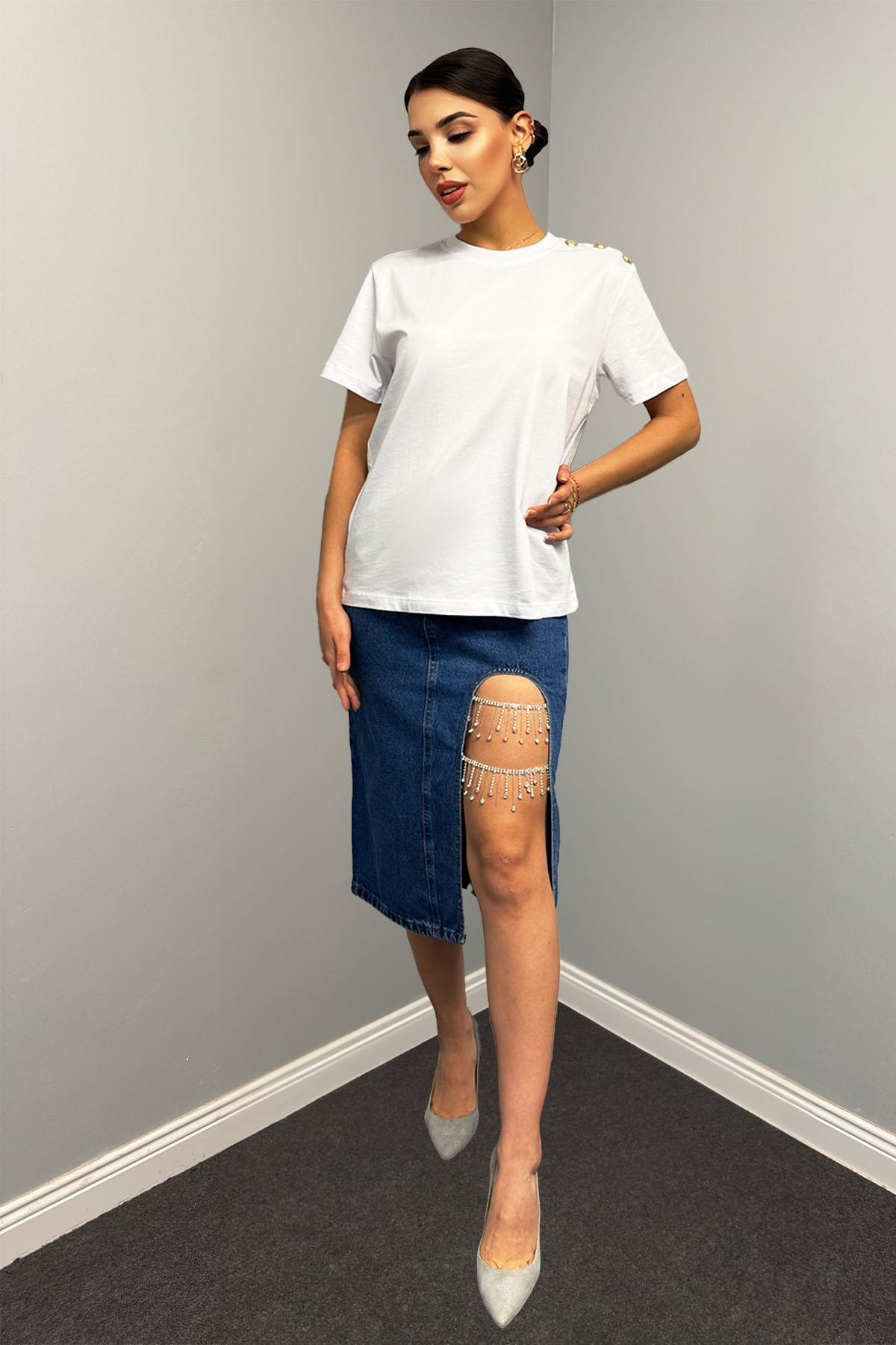 Omuzu Düğme Detaylı Pamuklu Basıc T-shirt