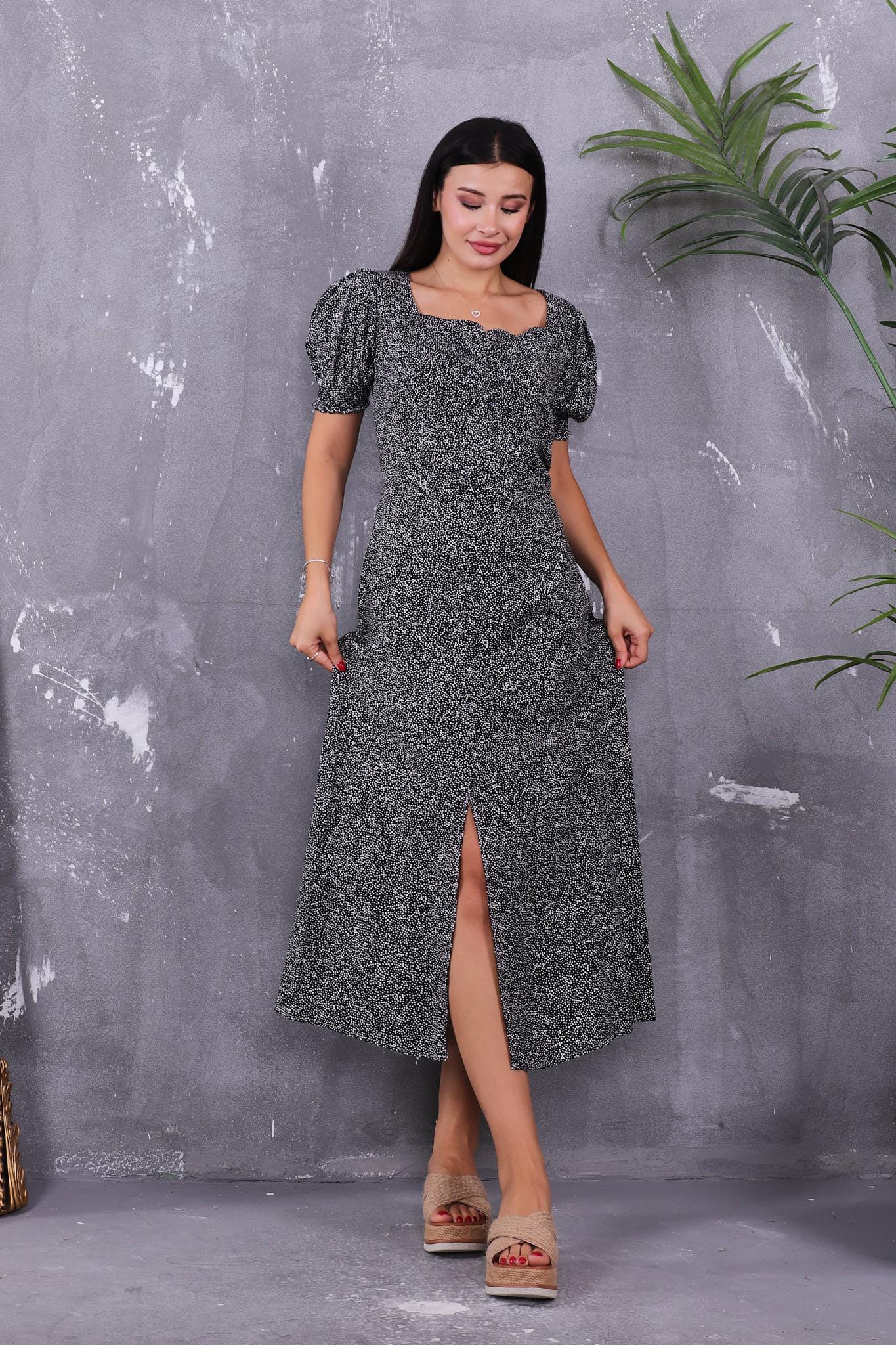 Öpücük Yaka Yırtmaçlı Elbise