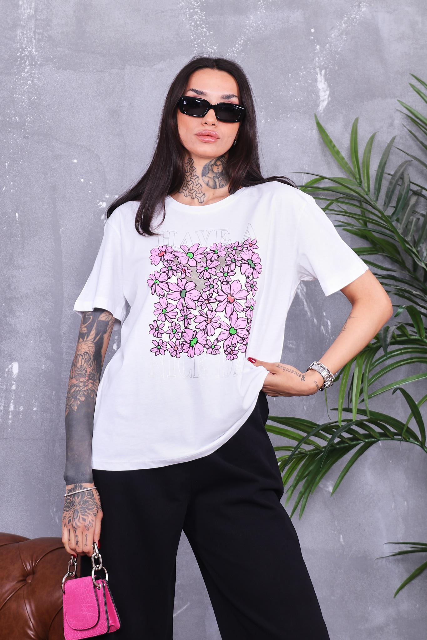 Çiçek Baskılı Parlak Tshirt