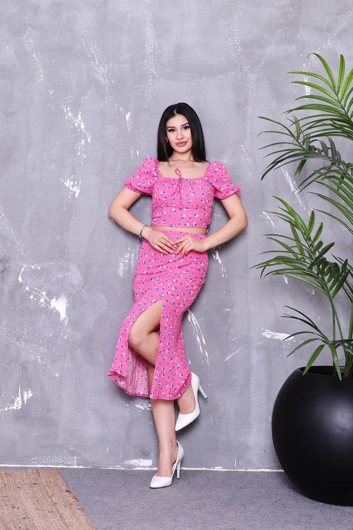 Çiçek Desenli Takım