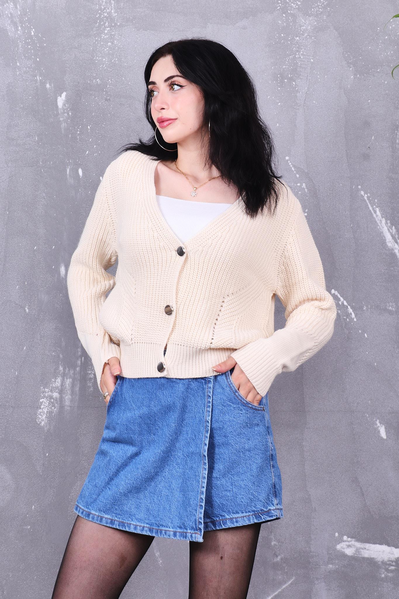 Gümüş Düğmeli Triko Hırka