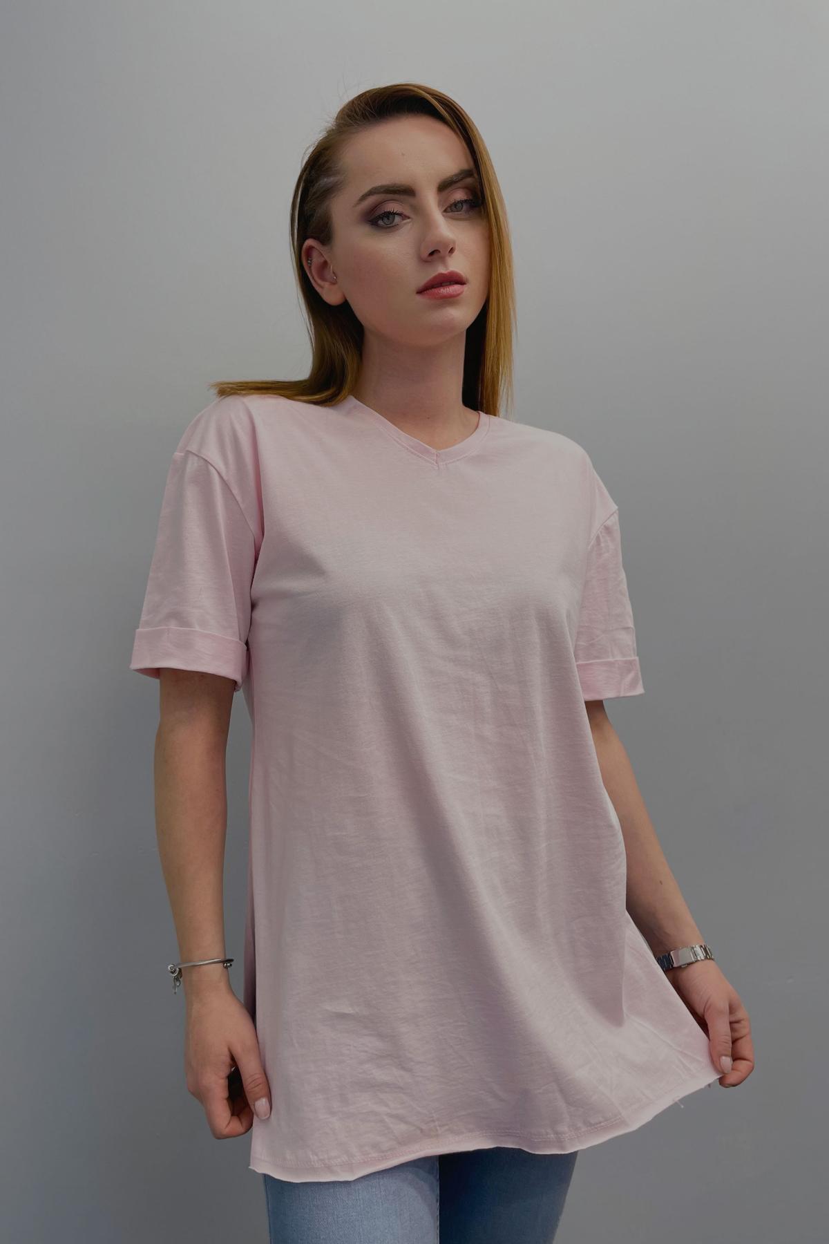 Kadın V Yaka Yırtmaçlı Basic T-Shirt Pudra