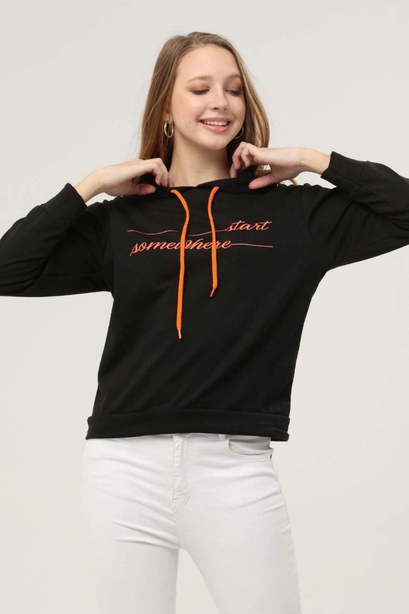Kadın Yazı Baskılı Kapüşonlu Sweatshirt Siyah