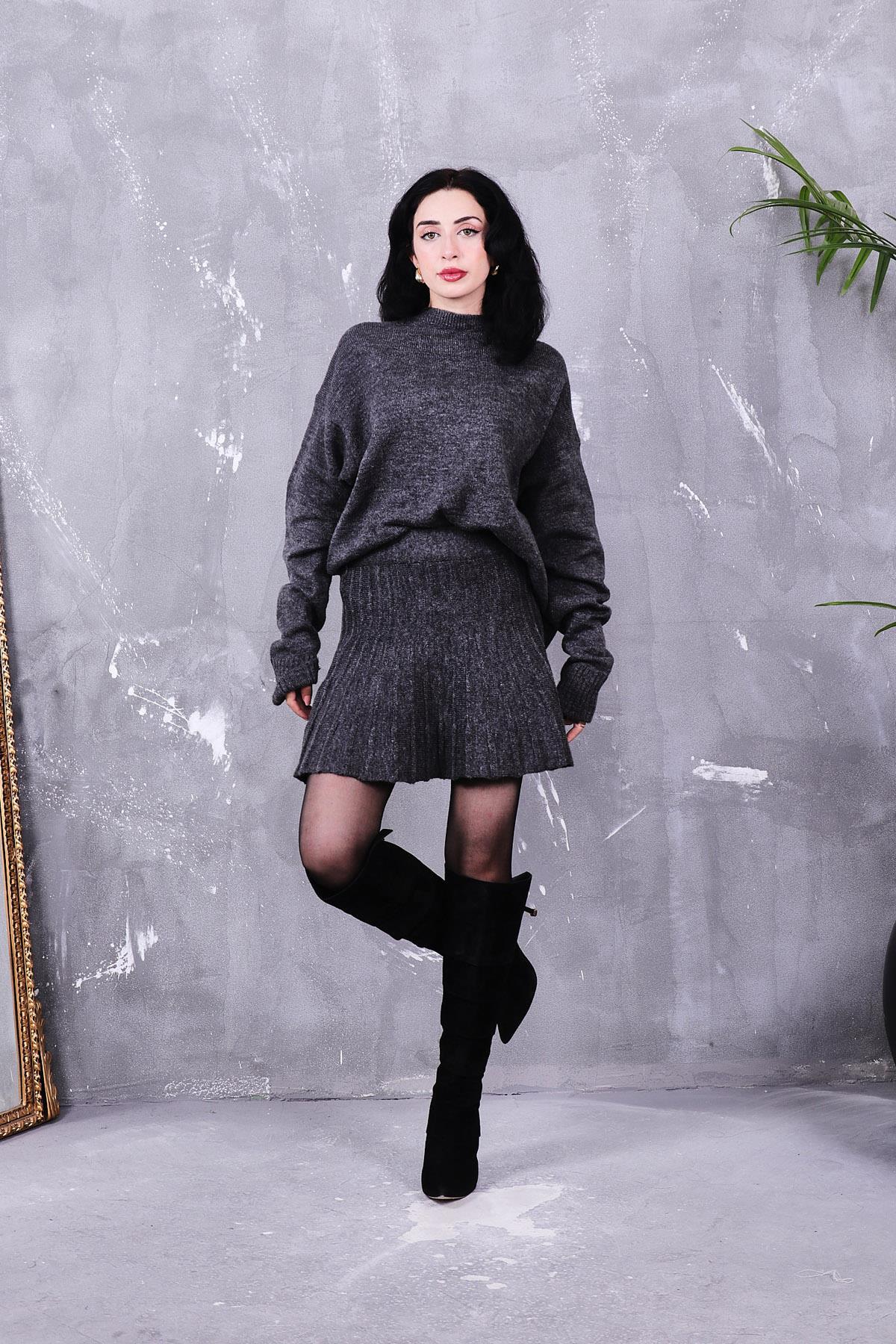 Kloş Etekli Oversize Triko Takım