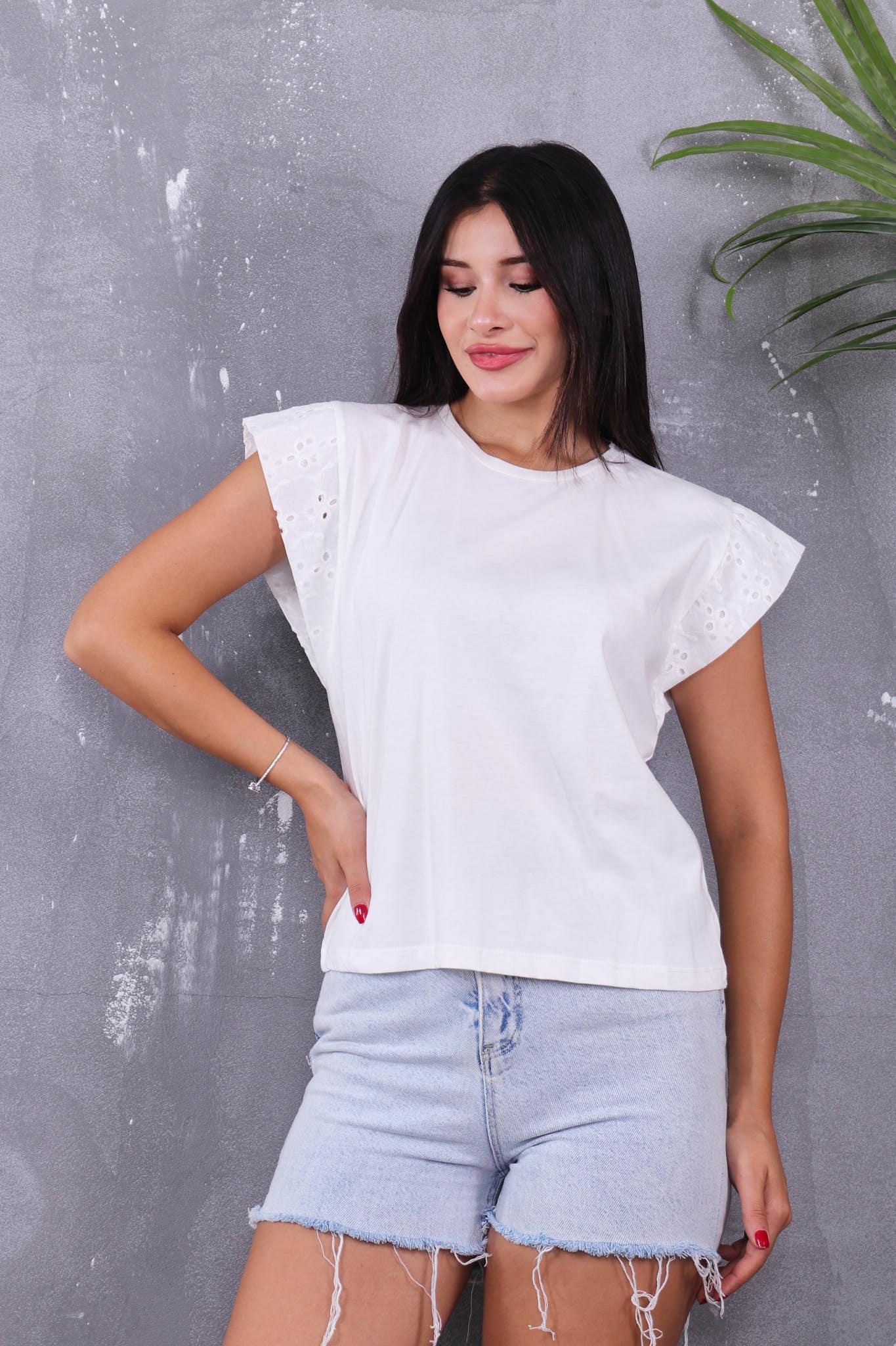 Kolları Fisto Detaylı Bluz