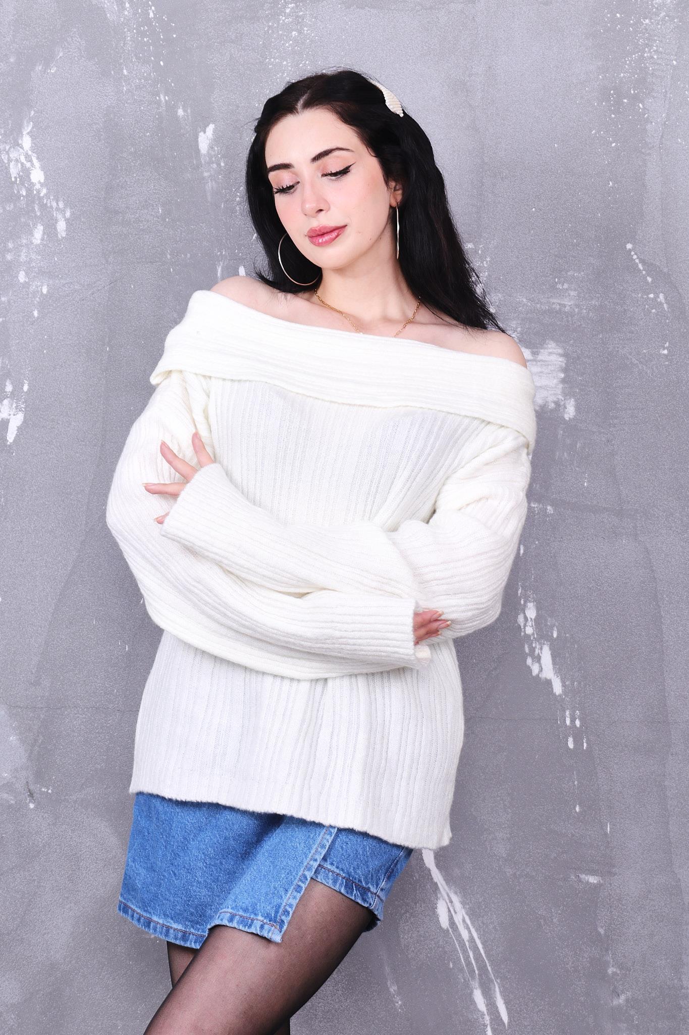 Madonna Yaka Triko Kazak