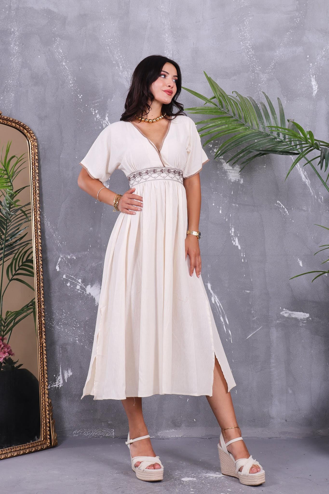 Nakışlı Keten Elbise