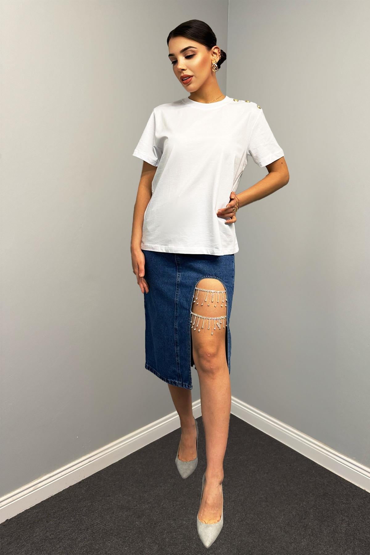 Omuzu Düğme Detaylı Pamuklu Basıc T-shirt