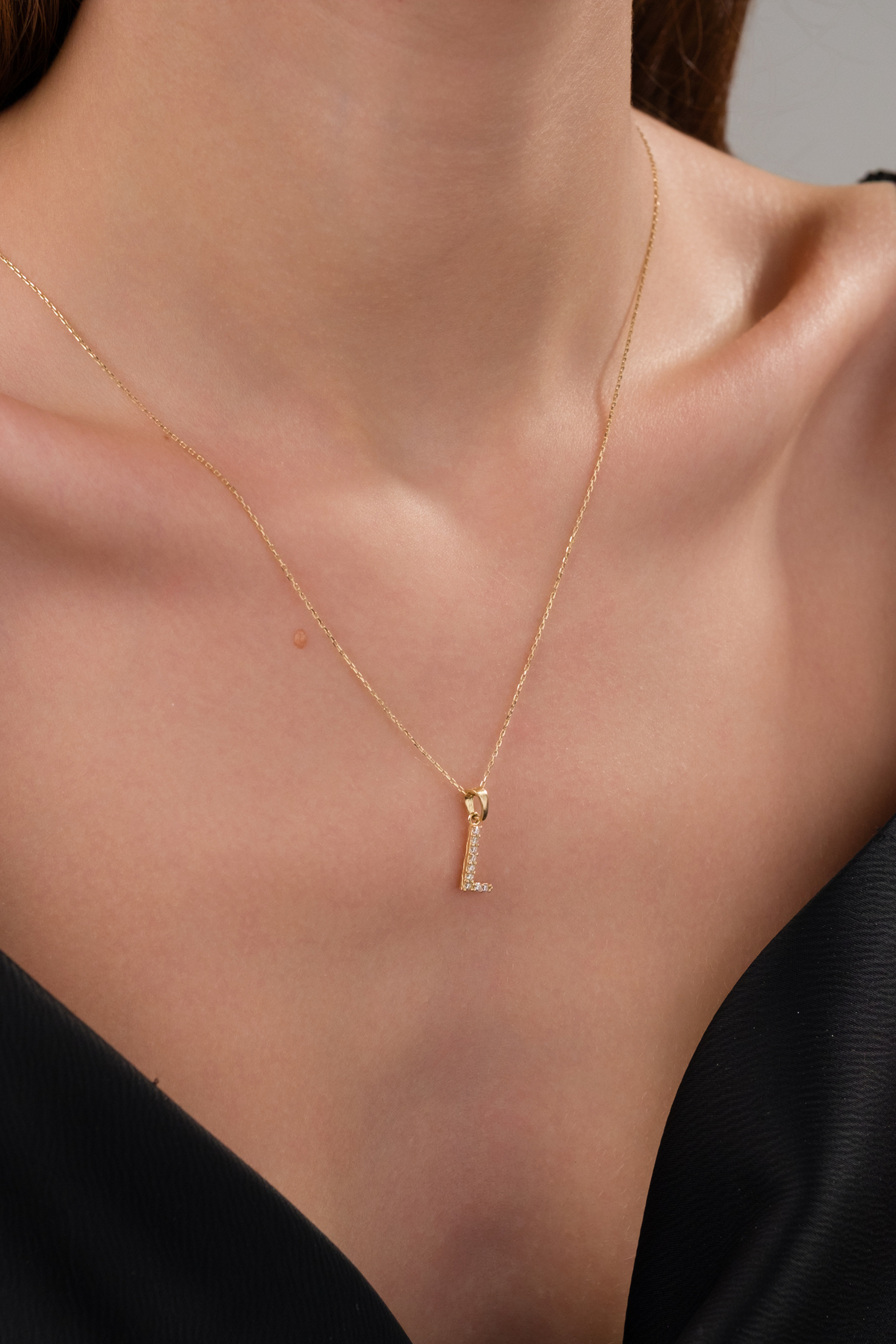 14 AYAR ALTIN TAŞLI L HARFLİ KOLYE