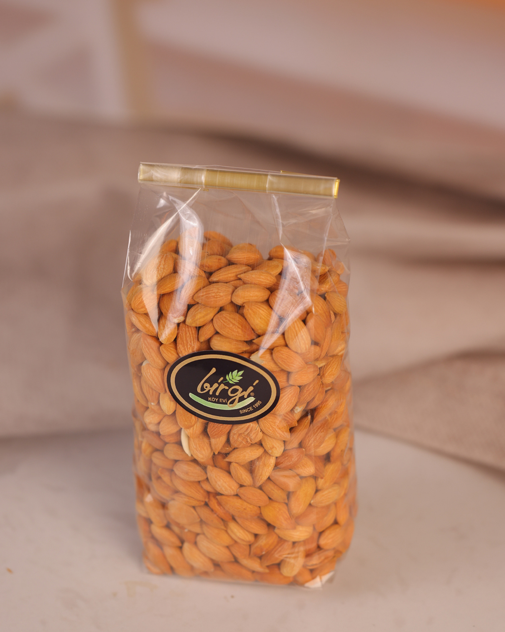 Birgi Köy EviÇEREZLERBirgi Köy Evi İç Kayısı Çekirdeği (500 gr)