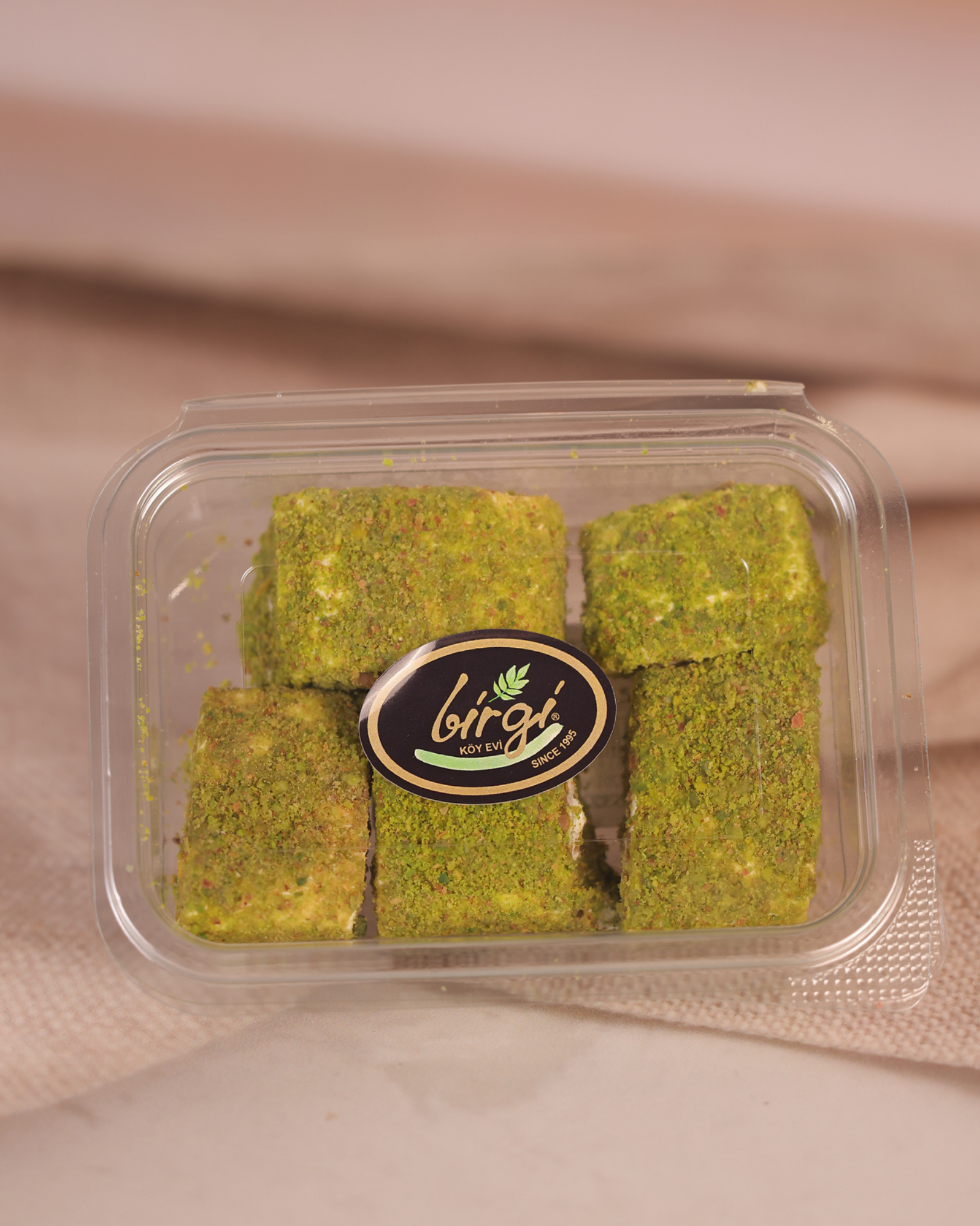 Birgi Köy EviLOKUMLARBirgi Köy Evi Dubai Çikolatalı Bohça Lokum (200 gr)