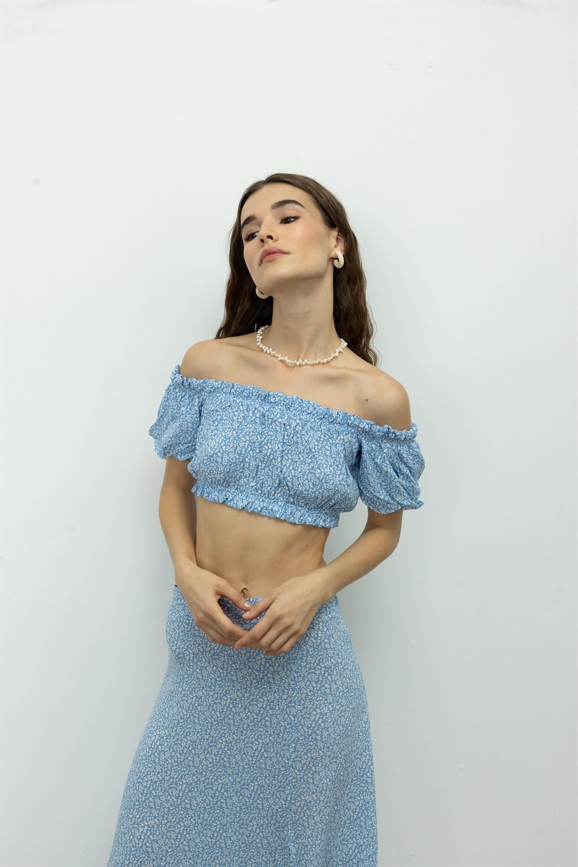 Çiçek Desenli Crop Bluz