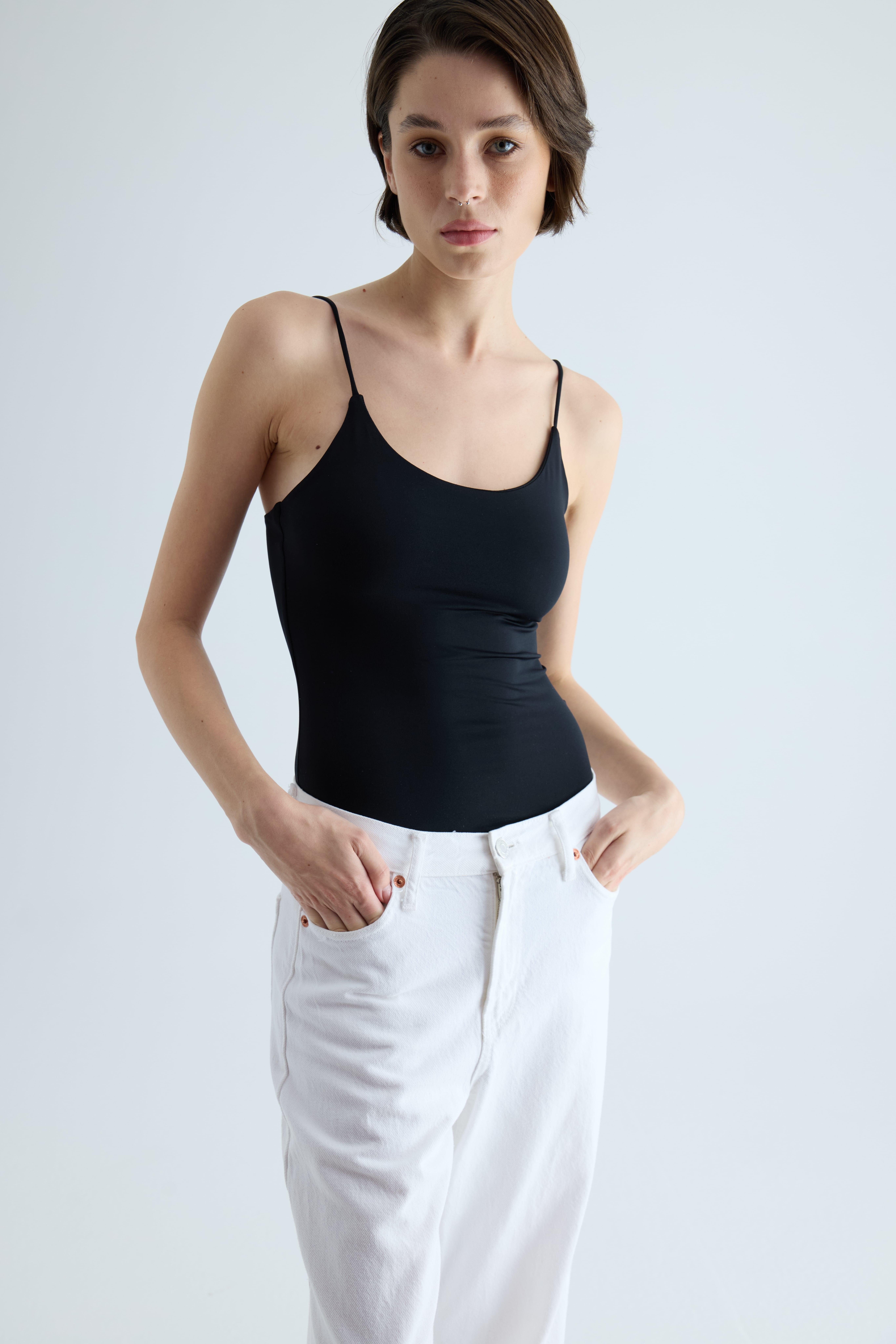 Kadın Siyah Renk Askılı Çıtçıtlı Body