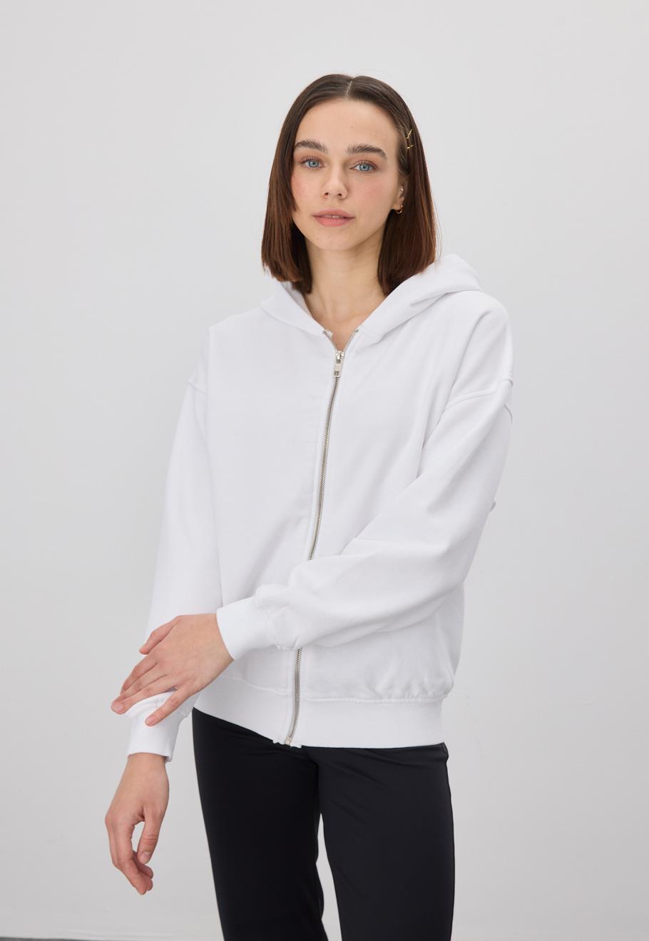 Kadın Beyaz Renk Fermuarlı Kapüşonlu Sweatshirt Hırka