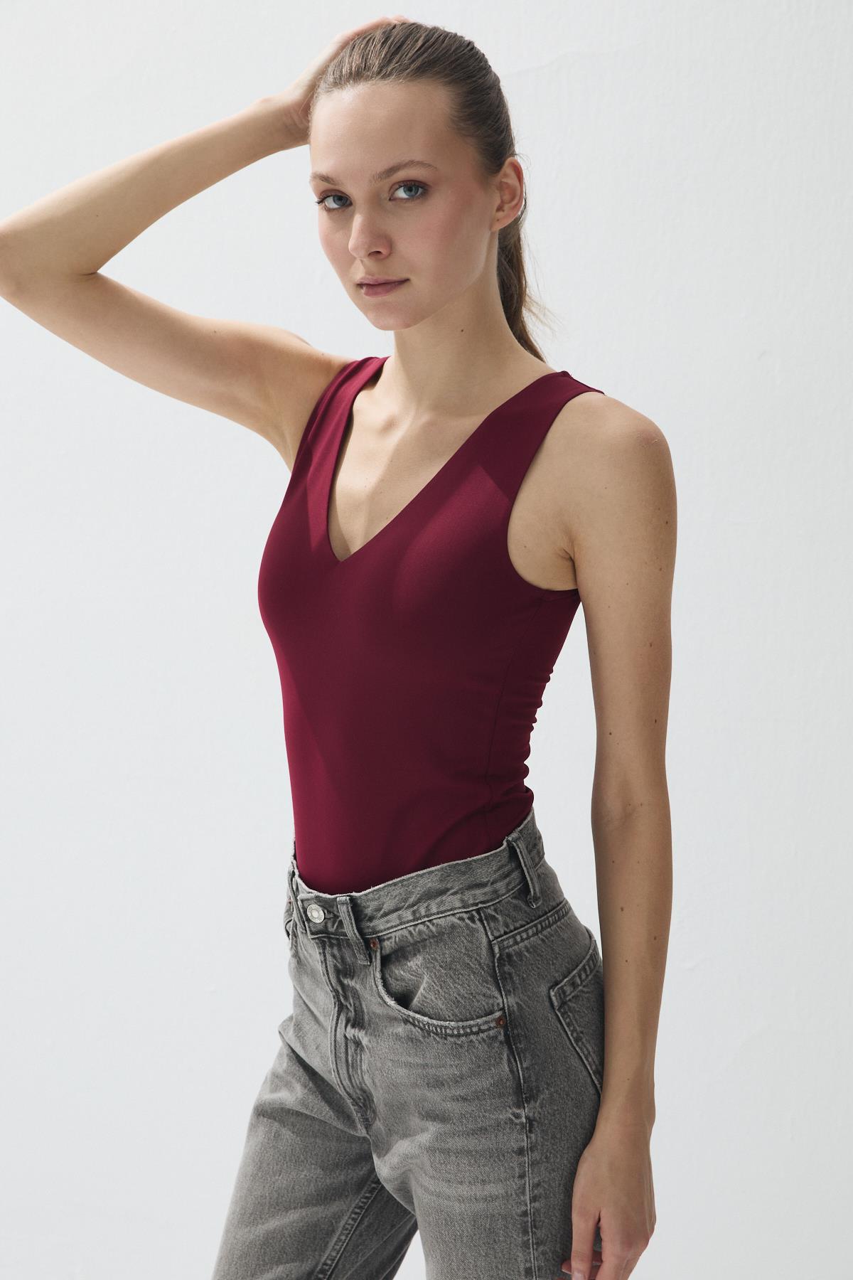 Kadın Bordo Renk V Yaka Çıtçıtlı Body