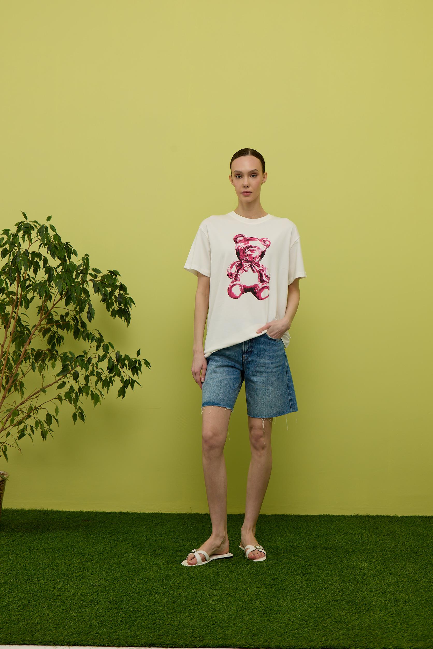 Kadın Ekru Ayıcık Baskılı Oversize T-shirt