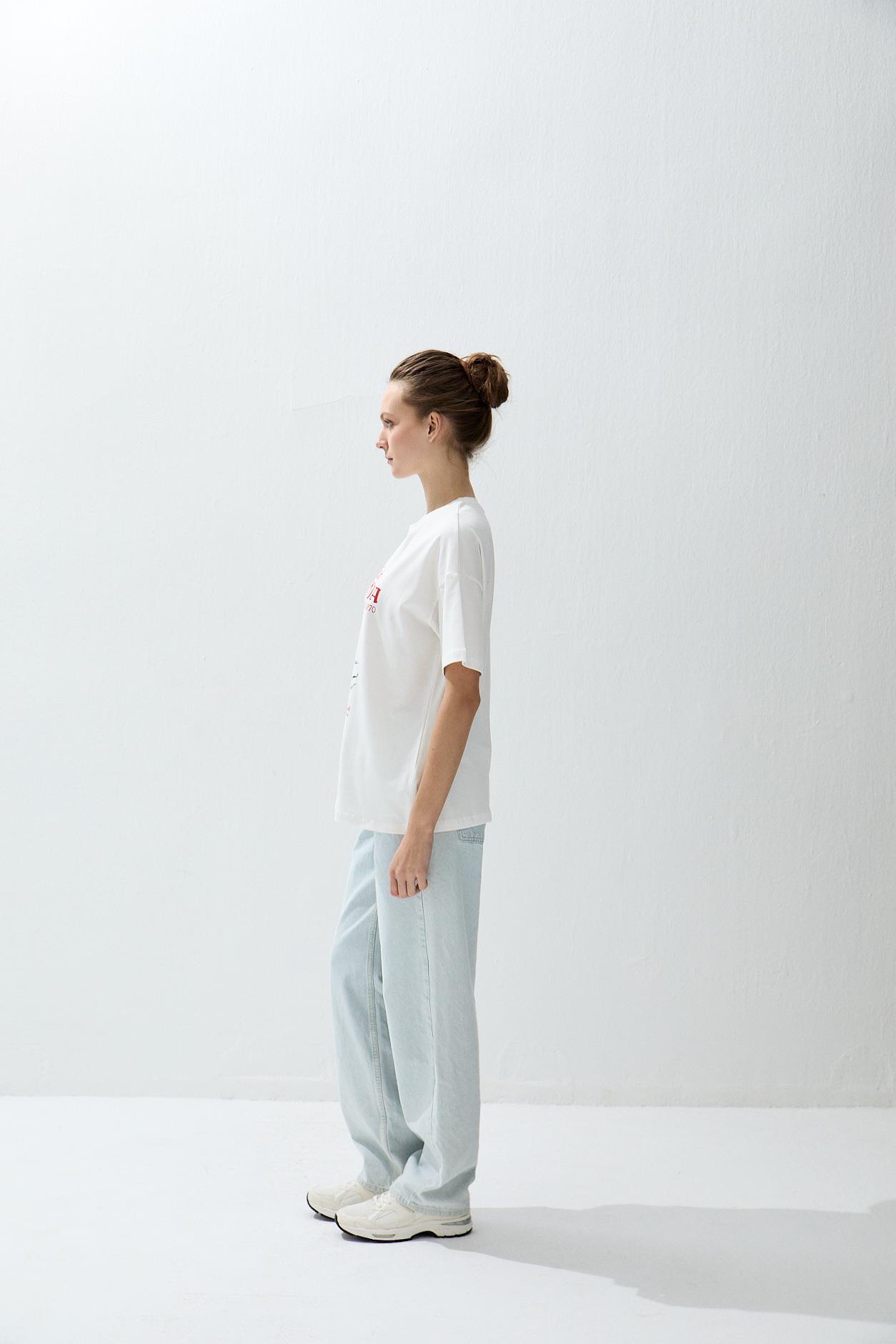 Kadın Ekru Renk Baskılı Oversize T-shirt