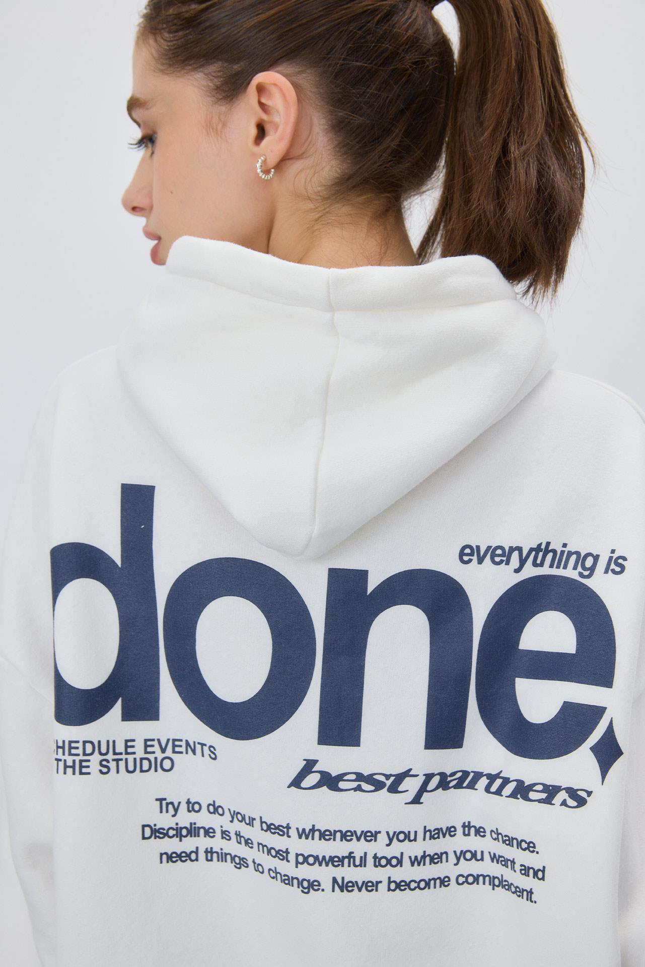 Kadın Ekru Renk Baskılı Sweatshirt