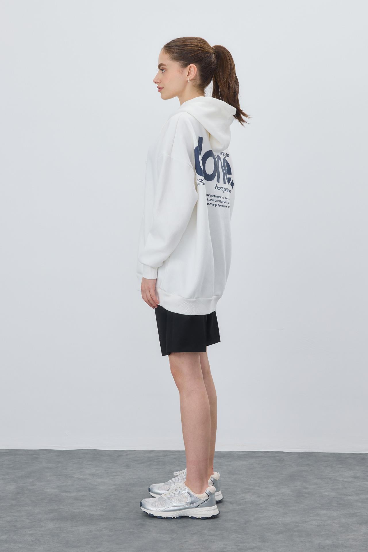 Kadın Ekru Renk Baskılı Sweatshirt