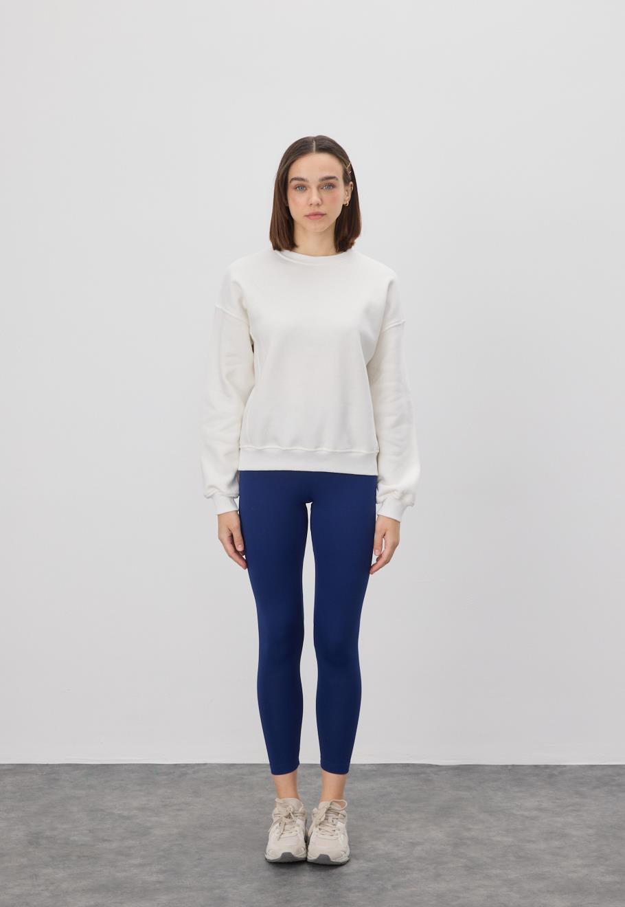 Kadın Ekru Renk Sırtı Baskılı Oversize Sweatshirt