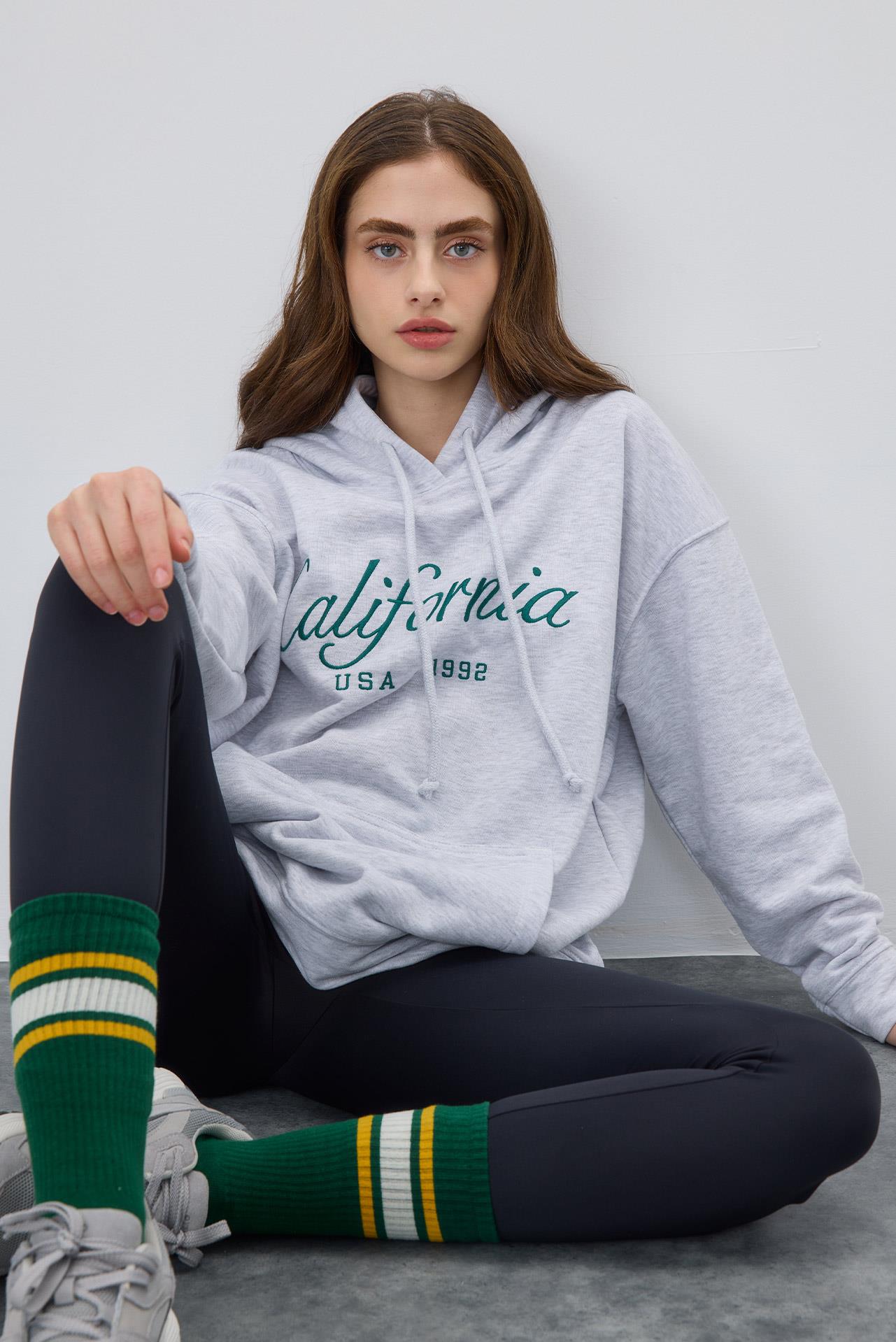 Kadın Kar Melanj Renk Baskılı Kapüşonlu Oversize Sweatshirt