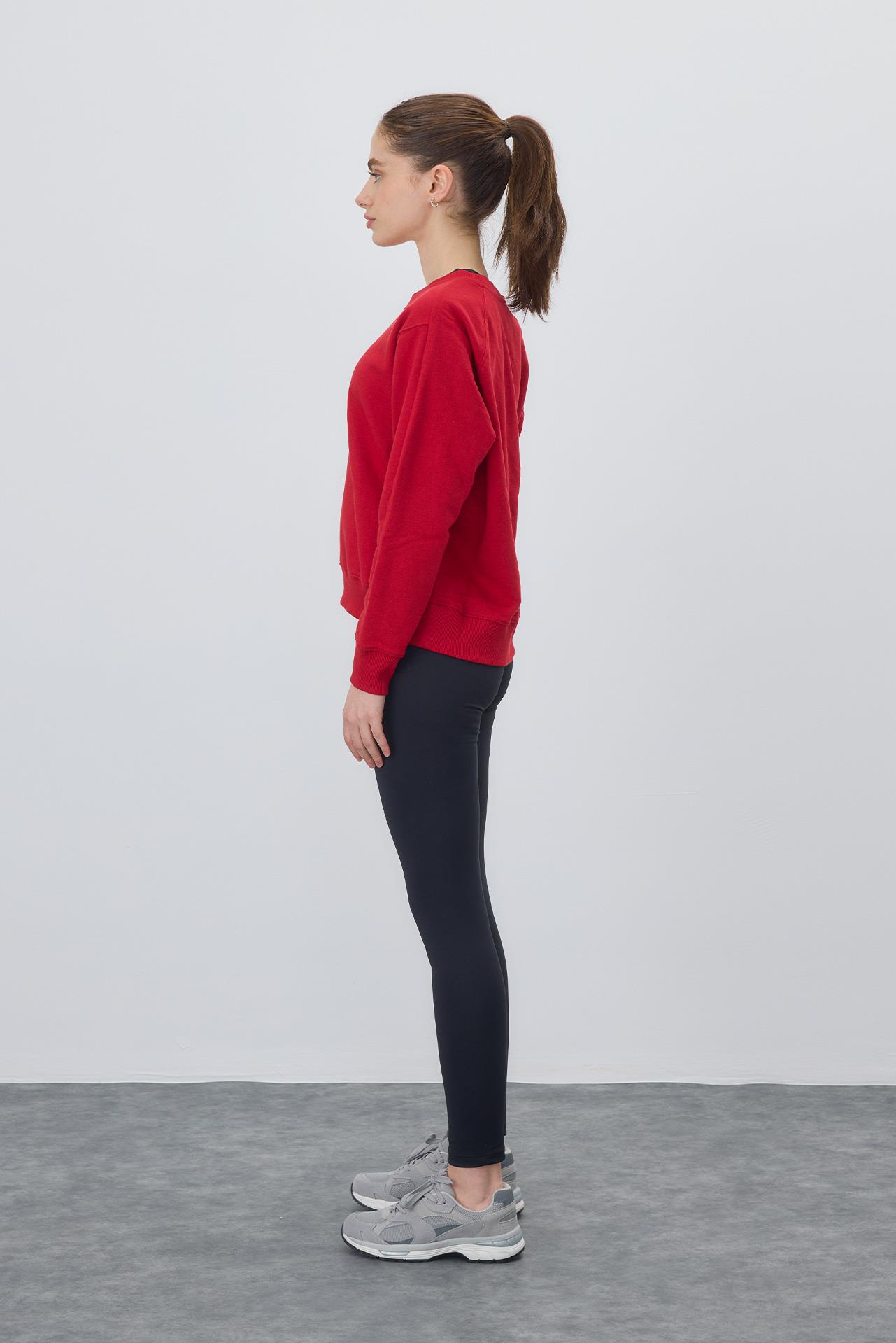Kadın Kırmızı Renk Basic Şardonsuz Sweatshirt