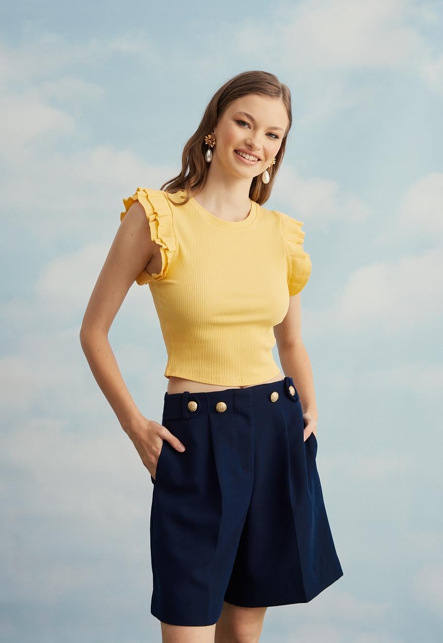 Kadın Kolları Fırfırlı Vanilya Sıfır Kol Crop T-Shirt