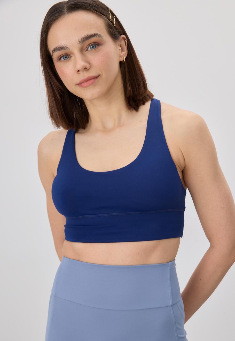 Kadın Lacivert Renk Sırt Detaylı Spor Bluz