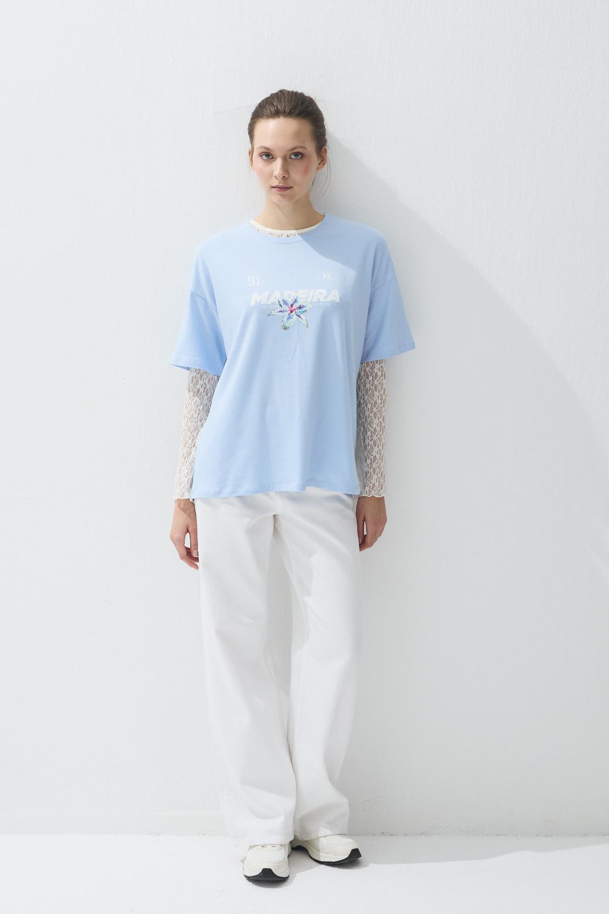 Kadın Mavi Renk Baskılı Oversize T-shirt
