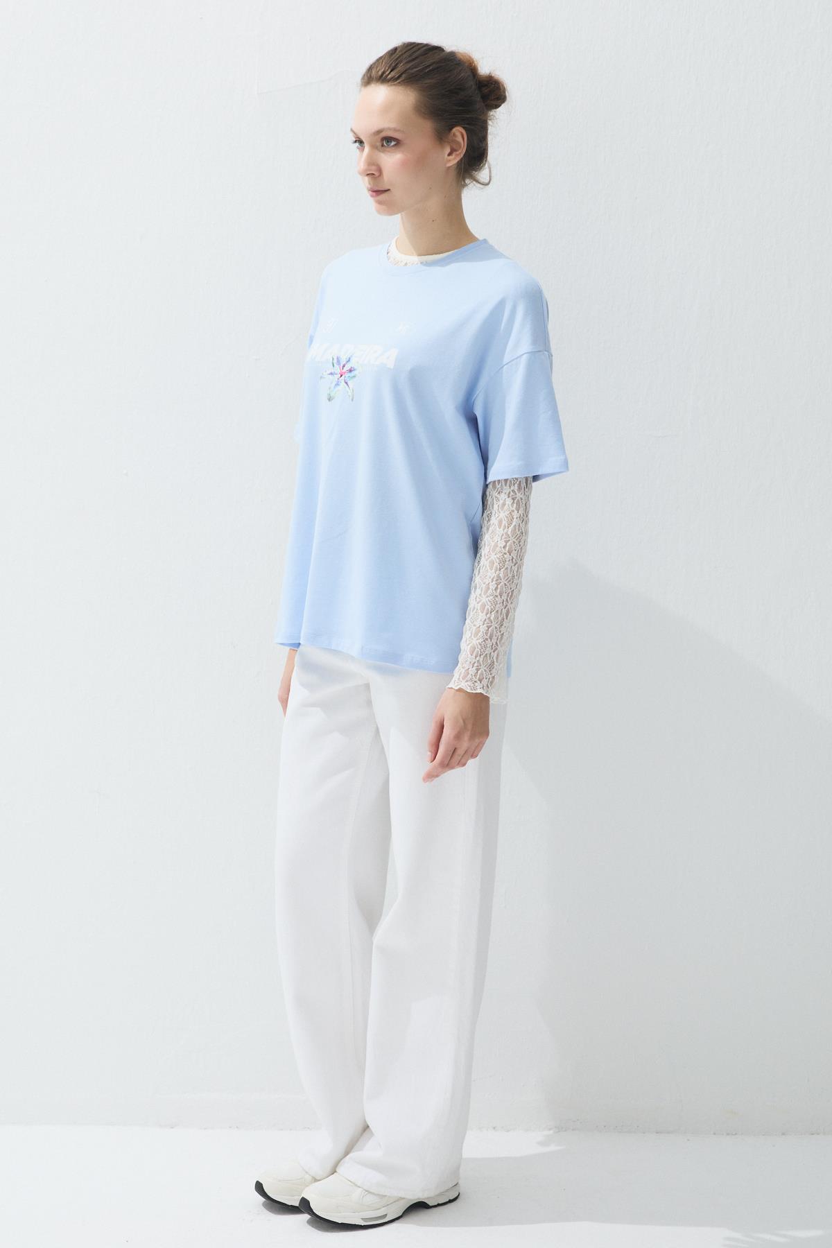 Kadın Mavi Renk Baskılı Oversize T-shirt