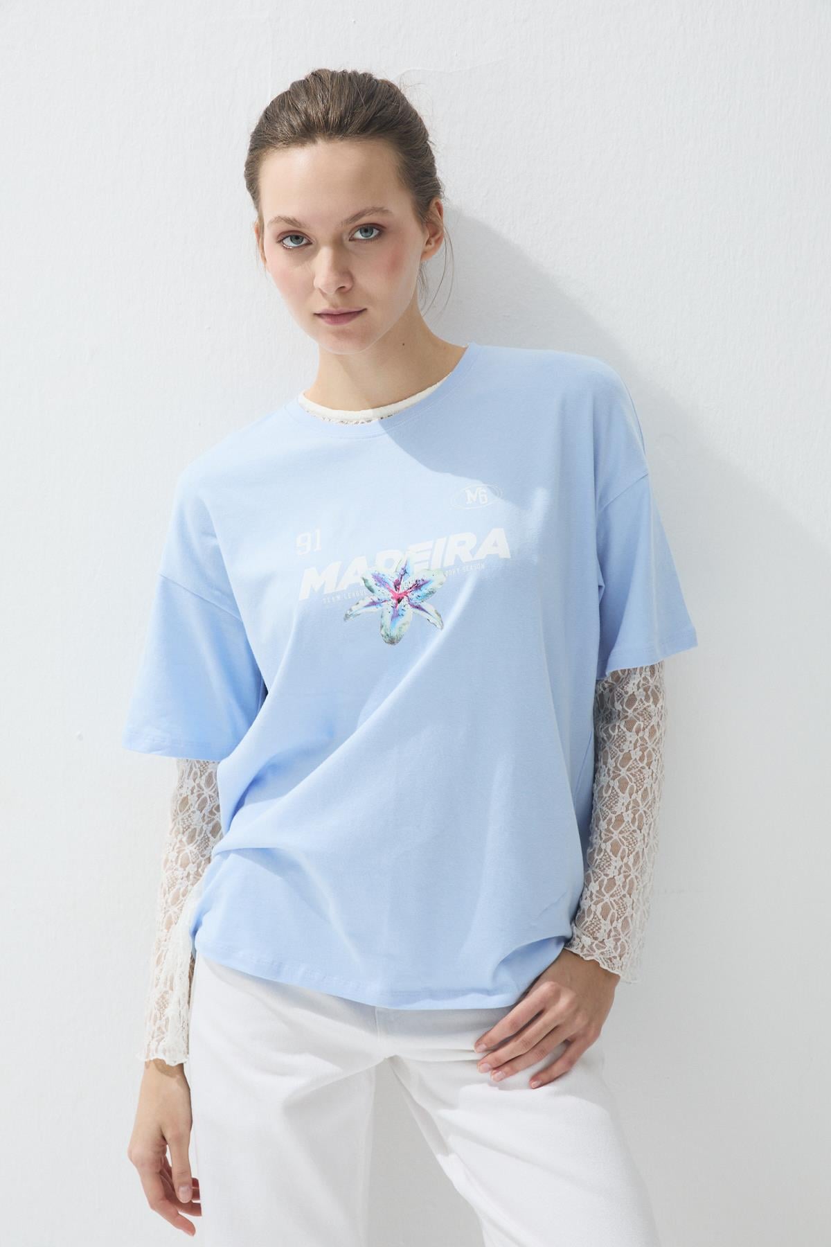 Kadın Mavi Renk Baskılı Oversize T-shirt