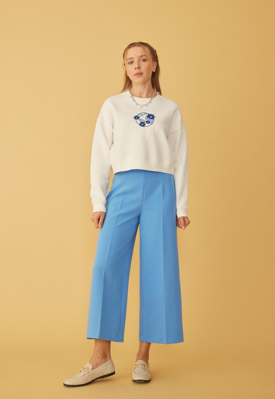 Kadın Önü Lacivert Nakışlı 3 İplik Şardonlu Sweatshirt