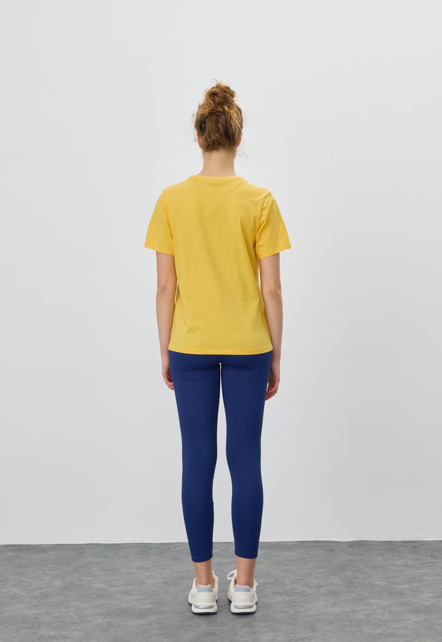 Kadın Sarı Renk Basic T-Shirt