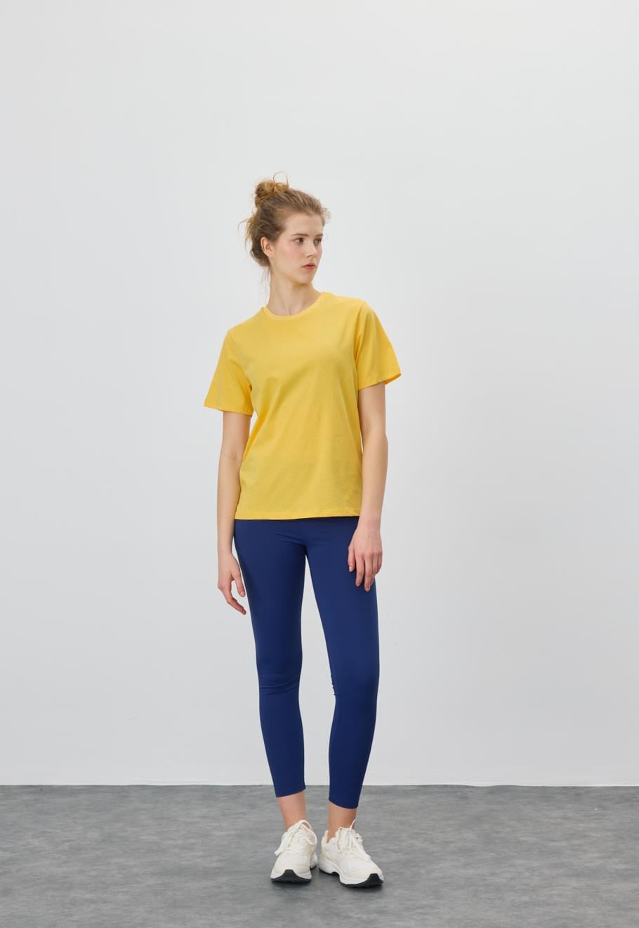 Kadın Sarı Renk Basic T-Shirt