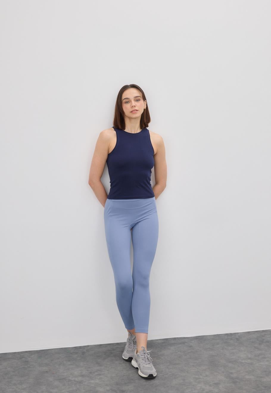 Kadın Sıfır Kol Lacivert Crop Bluz