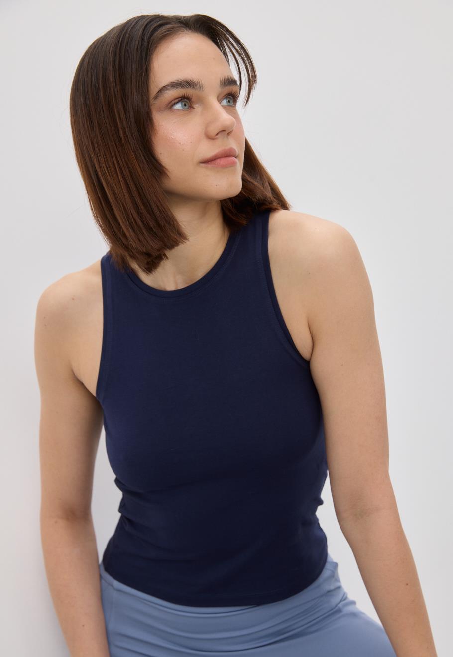 Kadın Sıfır Kol Lacivert Crop Bluz