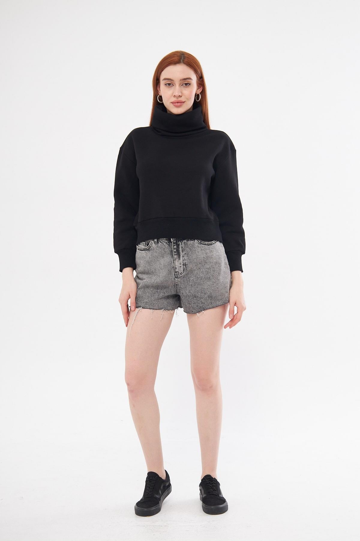 Kadın Siyah Balıkçı Yaka Sweatshirt