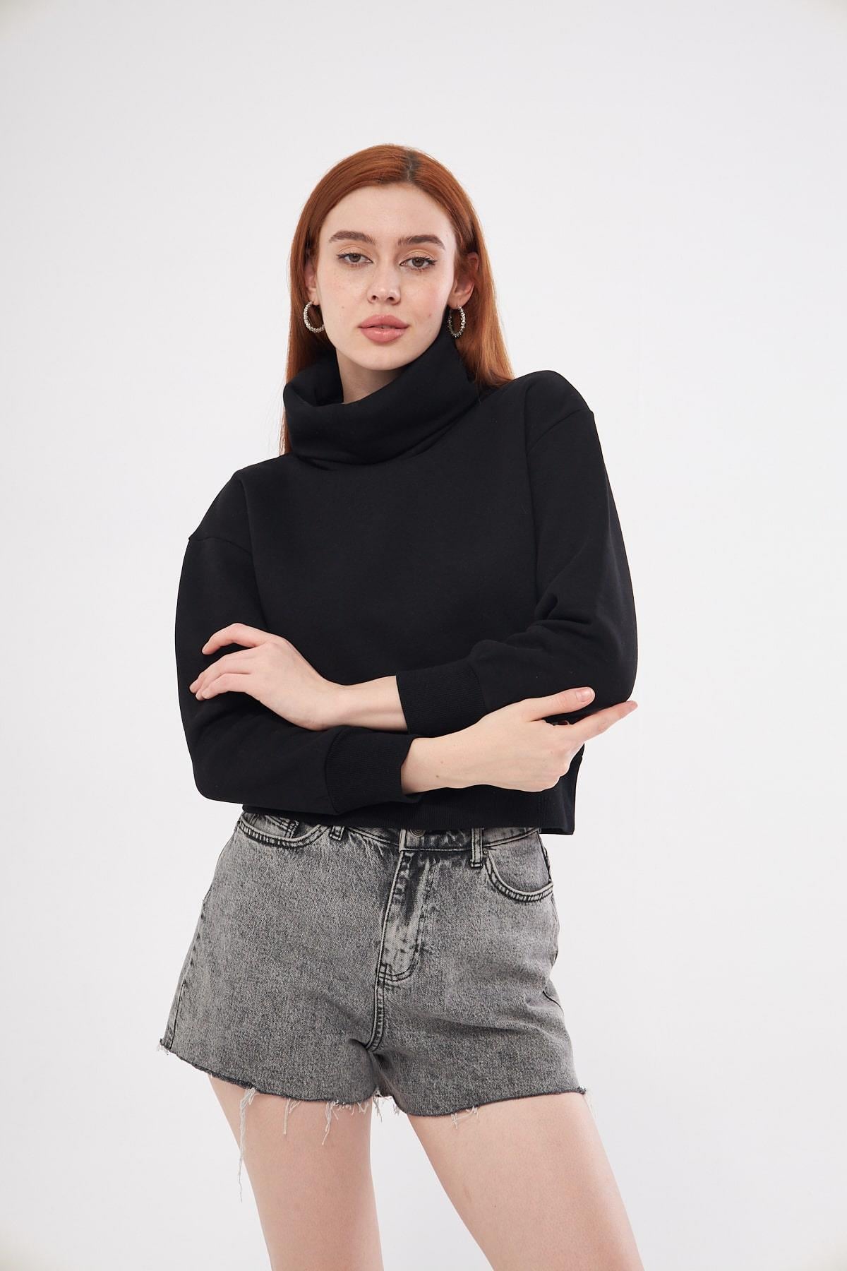 Kadın Siyah Balıkçı Yaka Sweatshirt