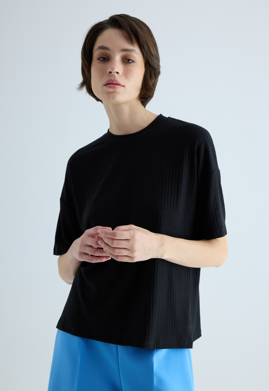 Kadın Siyah Renk Basic Kaşkorse Bisiklet Yaka T-Shirt