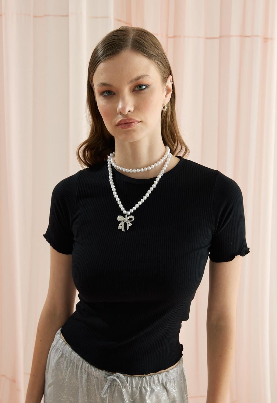 Kadın Siyah Renk Fırfırlı Crop T-Shirt 