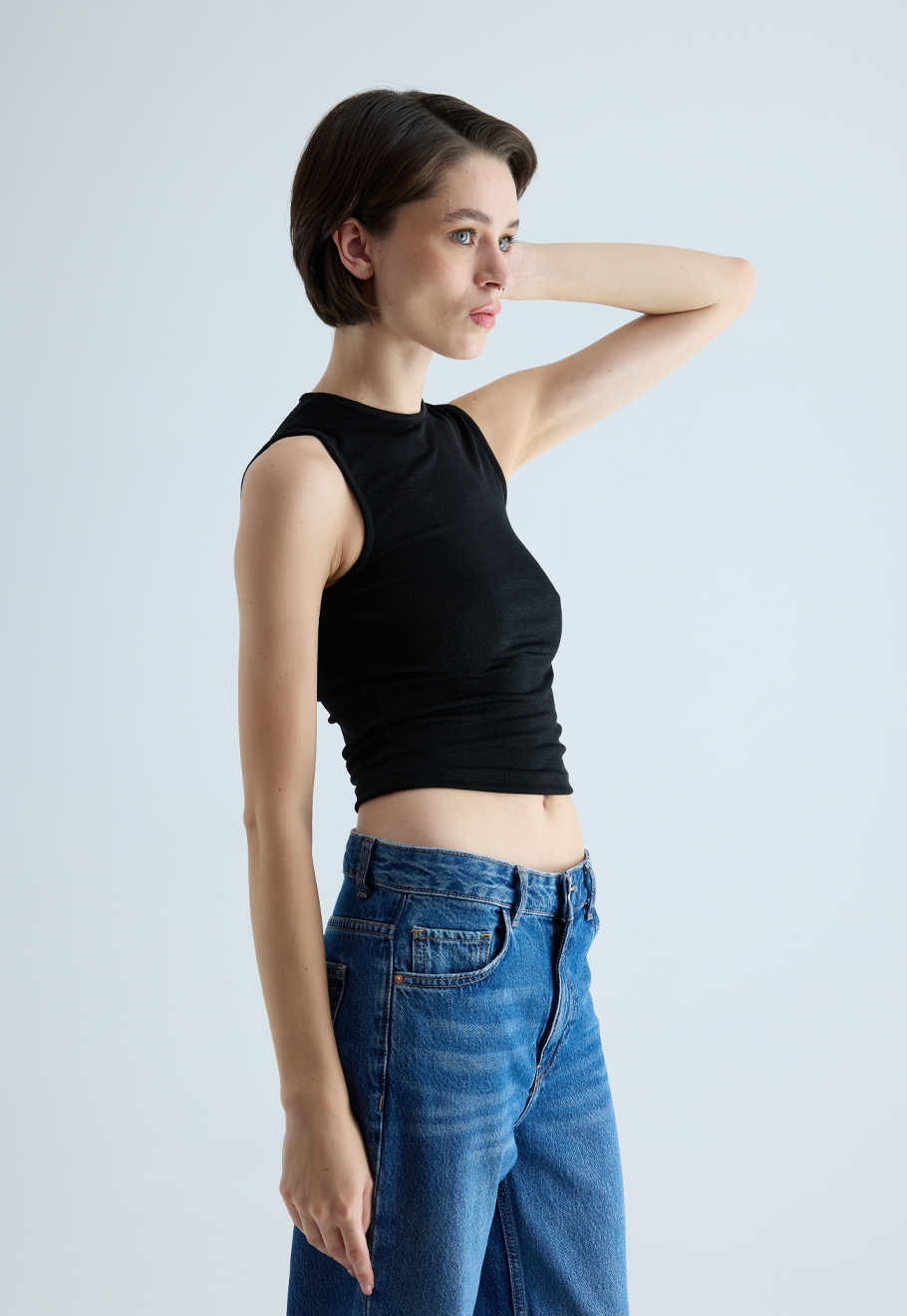 Kadın Siyah Sırt Dekolteli Crop Bluz