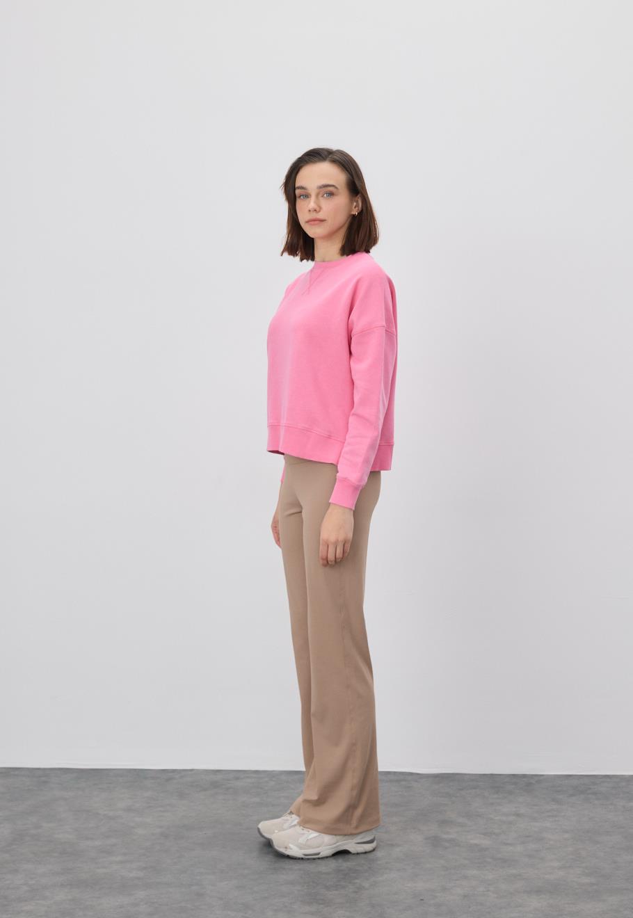 Kadın V Detaylı Efektli Pembe Renk Kısa Sweatshirt