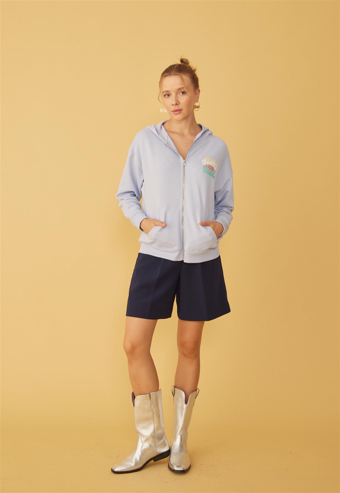 Kapüşonlu Fermuarlı Baskı Detaylı Sweatshirt