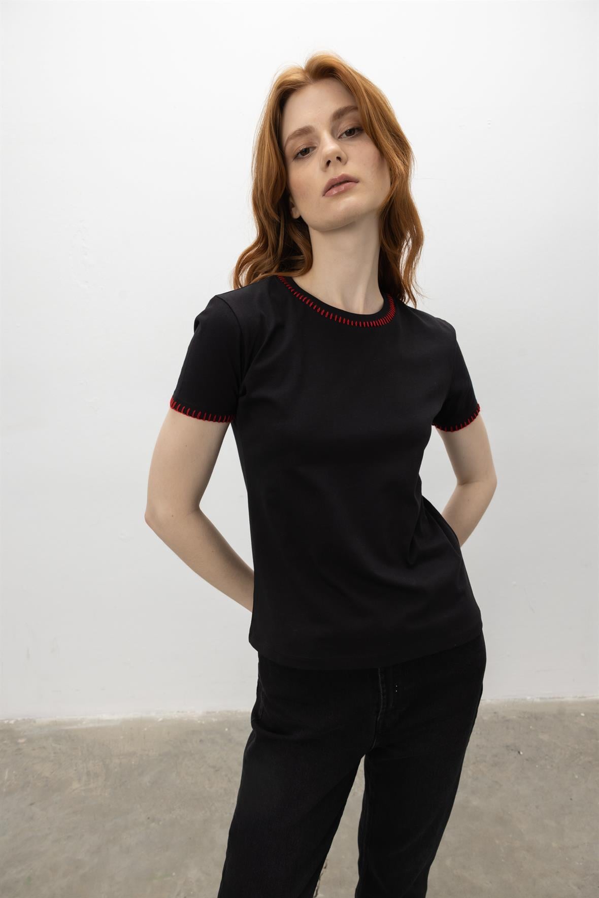 Nakış Detaylı T-Shirt